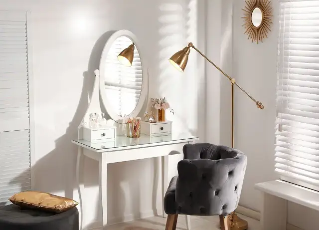 Idealne krzesło do toaletki: wybierz komfort i styl (do 70 znaków)