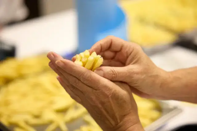 McDonald's Frytki: Jaki tłuszcz w Polsce? Skład i sekrety produkcji