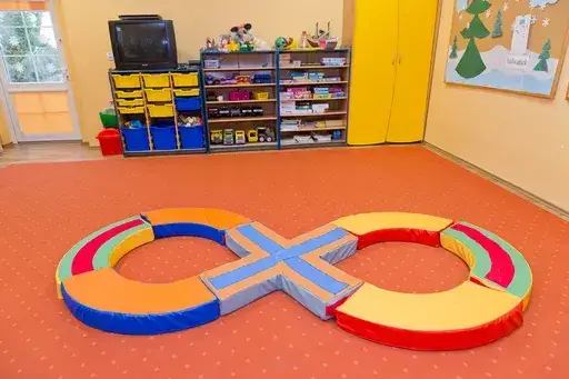 Jak pomoce do integracji sensorycznej mogą wspierać rozwój dziecka