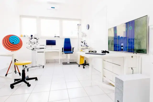 Jak ćwiczyć wzrok po udarze - skuteczne metody poprawy widzenia