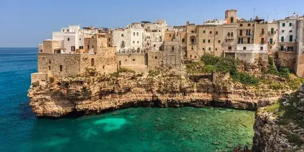 Bari: Atrakcje, smaki, plaże i polskie ślady przewodnik po Apulii