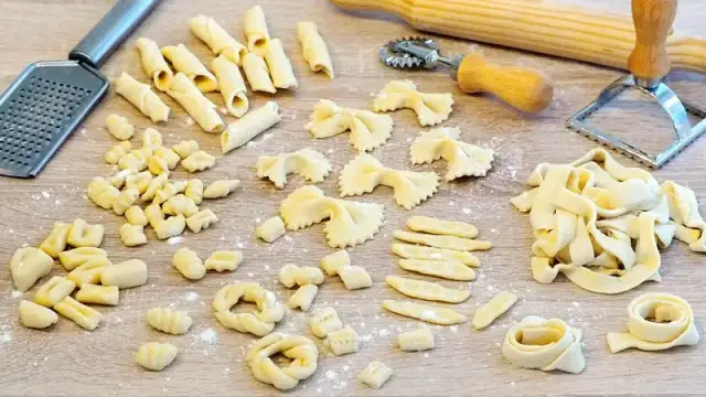 Domina la Pasta Fresca Casera: Guía Completa y Recetas Infalibles