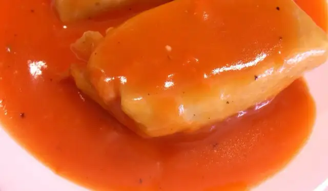 Jak zrobić sos z rosołu - proste przepisy, które zaskoczą smakiem