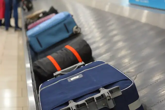 Kolor walizki: Wybierz mądrze! Widoczność, styl, praktyczność