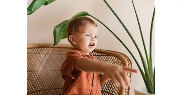 Kiedy dziecko mówi sylaby? Odkryj kluczowe etapy rozwoju mowy