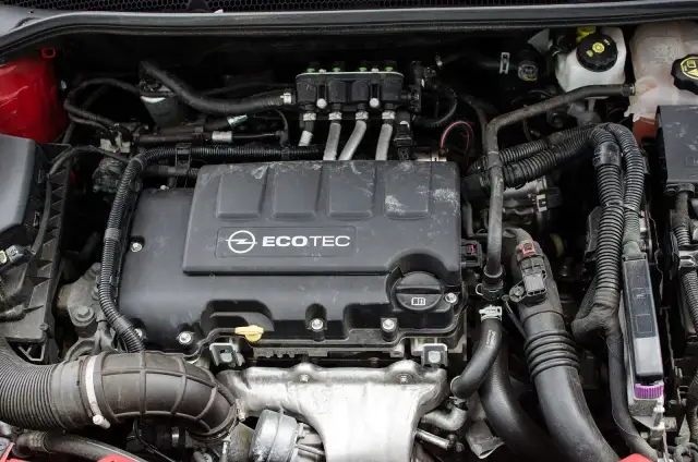 Samochód z LPG: jak wybrać model i uniknąć pułapek? Poradnik eksperta