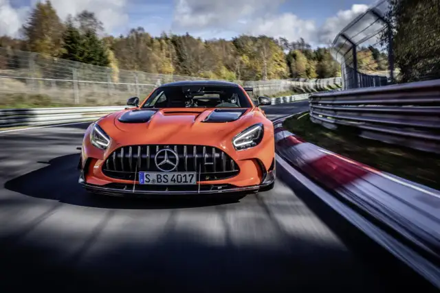 Mercedes-AMG GT Black Series: Król Nürburgringu i inwestycja?