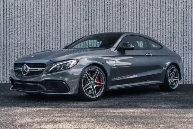 C63 S Coupe W205: Ostatni V8 i przyszły klasyk? Kupić czy unikać?