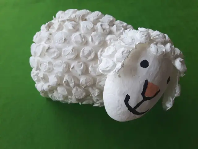 Jak ozdobić owieczki ze styropianu: kreatywne pomysły i techniki