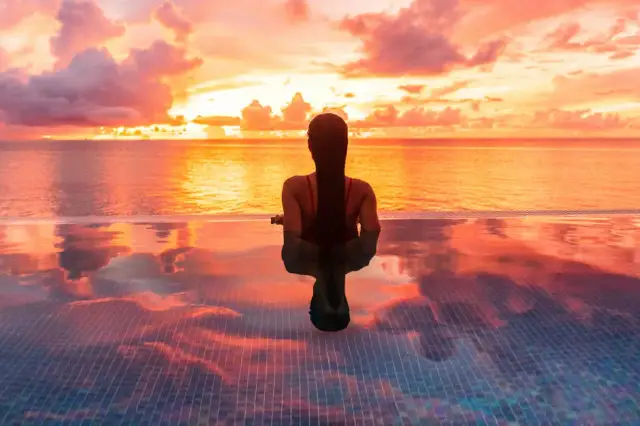 Najpiękniejsze miejsca, gdzie widać zachód słońca nad morzem