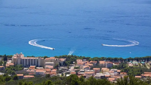 Najlepsze atrakcje w Tučepi, które zaskoczą każdego turystę