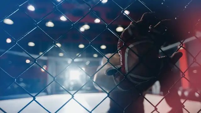 Ile jest rund w MMA? Poznaj zasady i różnice w organizacjach
