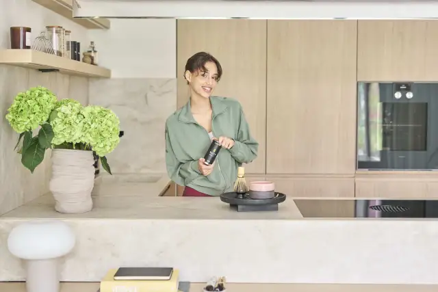 Czy matcha pobudza? Odkryj jej działanie na energię i koncentrację