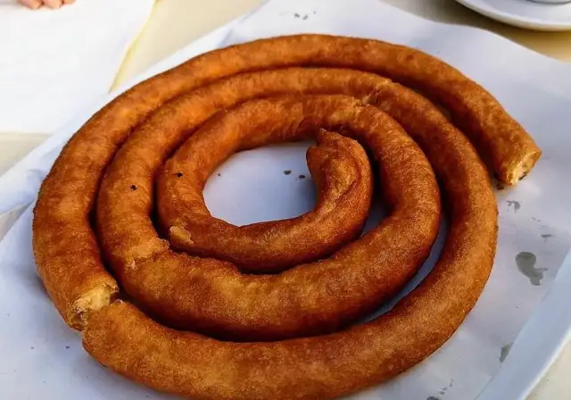 Churros en Granada: ¿Dónde probar los más auténticos y deliciosos?