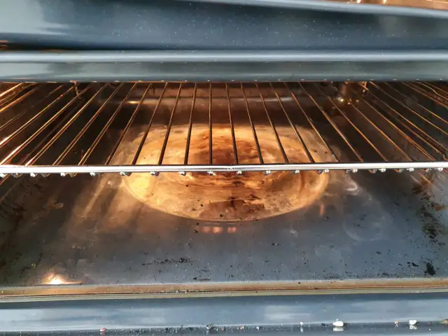 Dlaczego piekarnik przypala potrawy? Oto 7 najczęstszych przyczyn