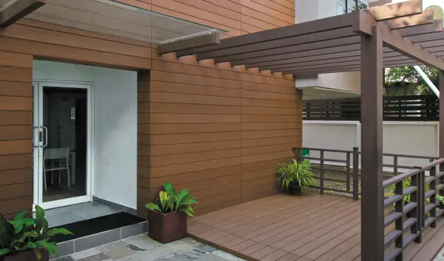 Jaki materiał na pergolę? Drewno, aluminium, stal - porównanie i wybór