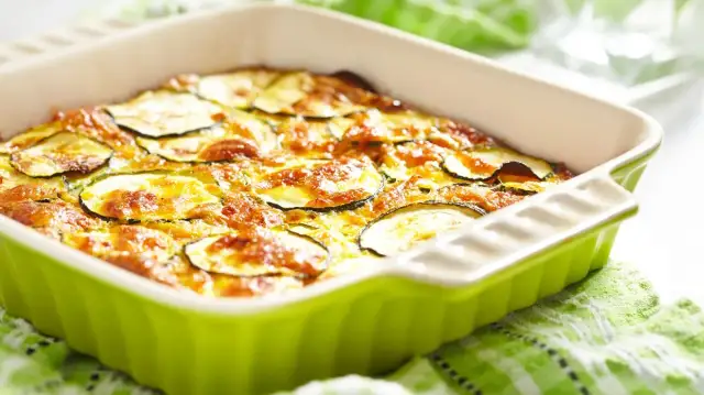 Zdrowa zapiekanka warzywna fit – pyszne przepisy na niskokaloryczne danie