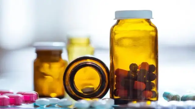 Leki w bagażu podręcznym czy rejestrowanym – uniknij problemów w podróży