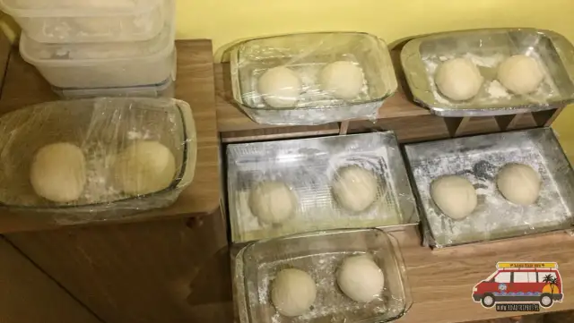 Jak przechowywać ciasto na pizzę? Lodówka, zamrażarka i sekrety smaku