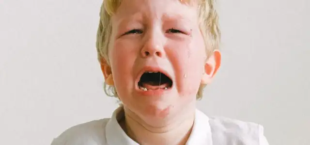 Jak rozmawiać z 7-letnim dzieckiem, aby lepiej zrozumieć jego emocje