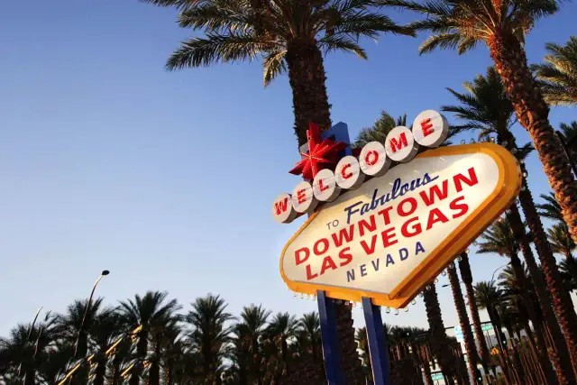 Gdzie leży Las Vegas? Odkryj lokalizację w sercu Nevady