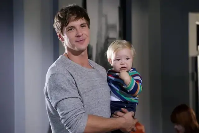 Szymek z M jak miłość: Jak radzi sobie z emocjami i zmartwieniami?