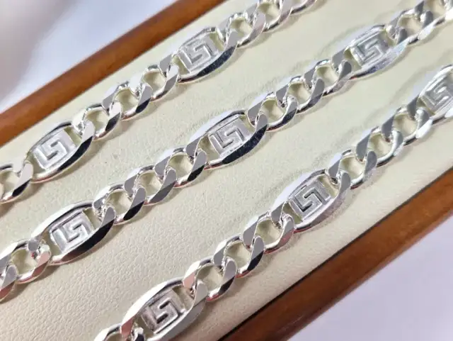 Ile za srebrny łańcuszek w lombardzie? Sprawdź realną cenę