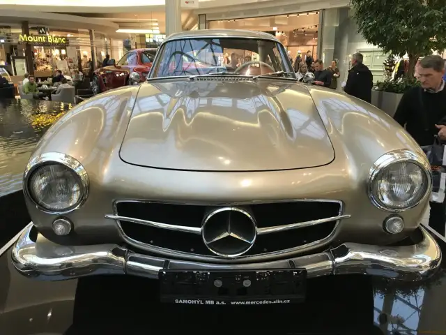 Mercedes 300 SL Gullwing - historia, osiągi i wartość kolekcjonerska