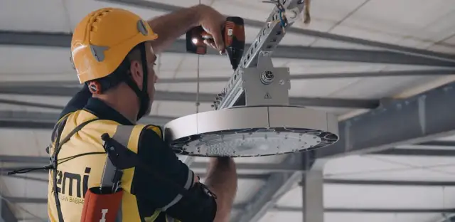 Wymiana oświetlenia LED - remont czy modernizacja? Poznaj konsekwencje