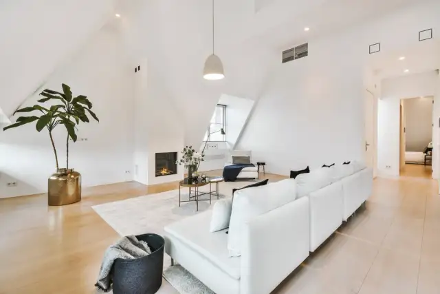 Jak oświetlić pokoje na poddaszu – najlepsze pomysły na oświetlenie