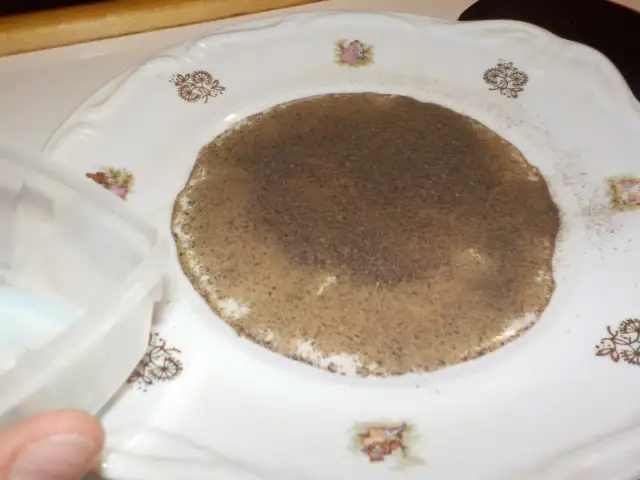 Magia w kuchni: Eksperyment z pieprzem dlaczego ucieka?