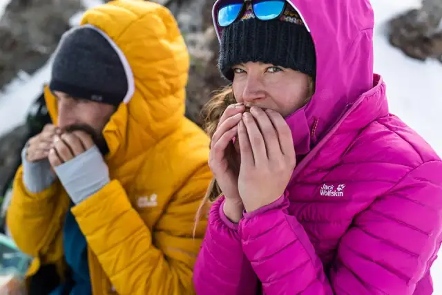 Najlepsza kurtka w góry zimą - uniknij błędów przy wyborze