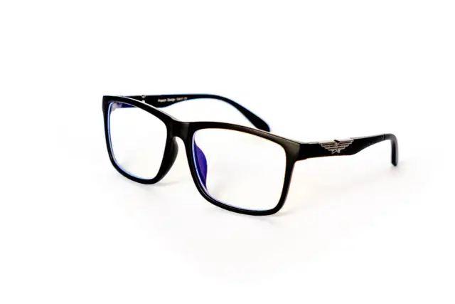 Okulary z filtrem światła niebieskiego na co dzień – ochrona i styl