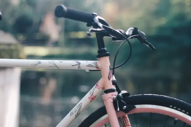 Czym pomalować rower, aby efekt był trwały i profesjonalny? Porady i najlepsze farby