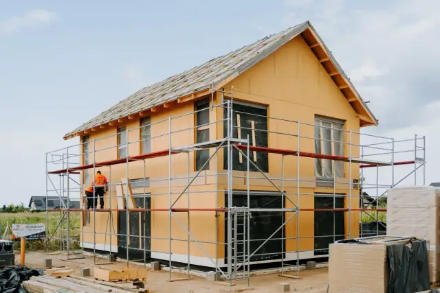 Dom szkieletowy krok po kroku: Zbuduj energooszczędnie i bez błędów