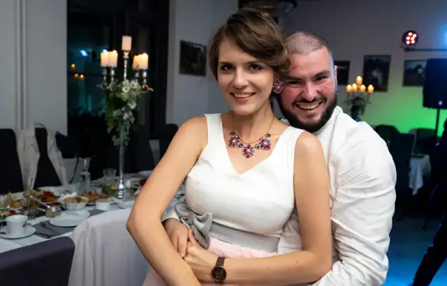 Miłość francuska czy to grzech? Kontrowersje i różne perspektywy
