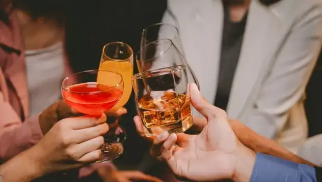 Alkohol a ciśnienie: Sprawdź, jak działa i czy jest bezpieczny