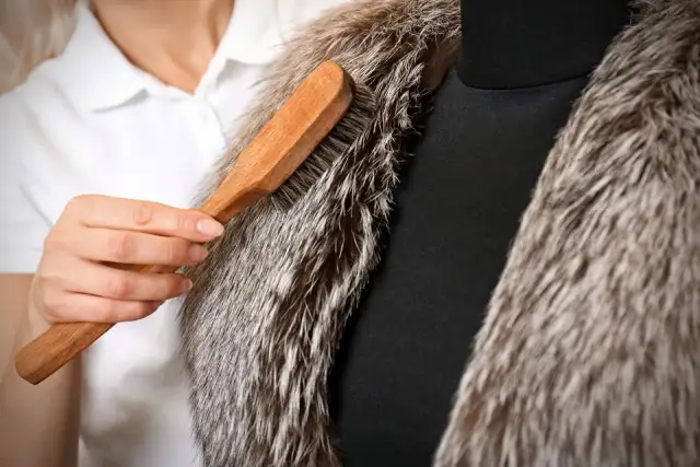 Co zrobić ze starym futrem? Odkryj wartościowe sposoby na jego wykorzystanie