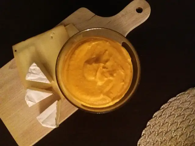 Idealny sos serowy bez sera topionego? Sekrety gładkości!