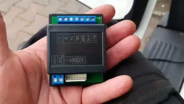 Jak naprawić moduł czujników parkowania? Sprawdzanie i podłączenie haka