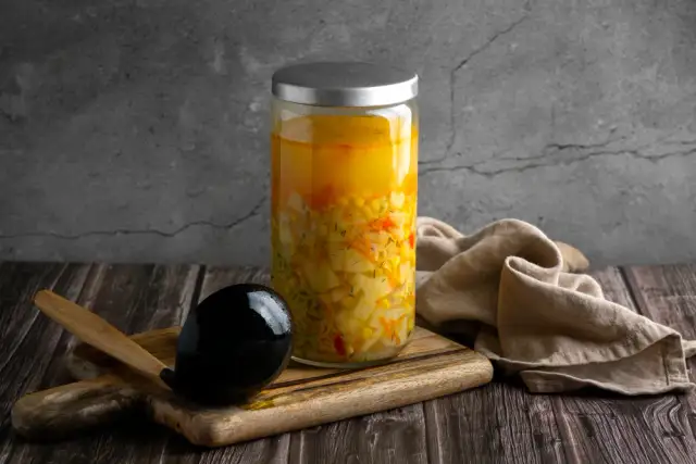 Wekowanie zup: Jak zrobić to bezpiecznie i na długo?