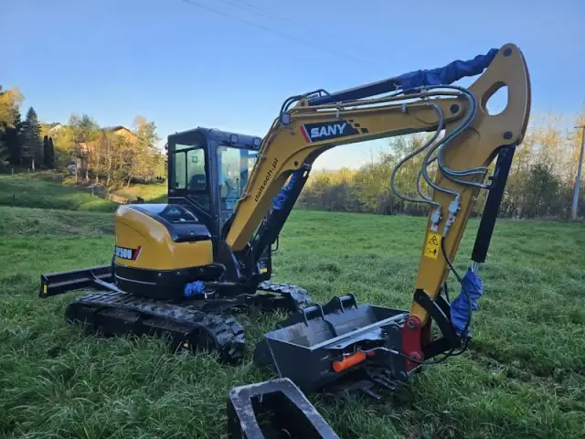 Ile kosztuje wynajem koparki bez operatora? Ceny, które zaskakują