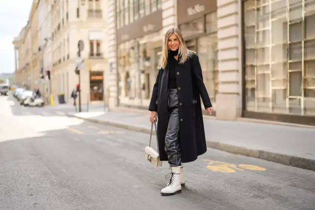 Co ubrać do czarnego płaszcza, aby wyglądać stylowo na każdą okazję