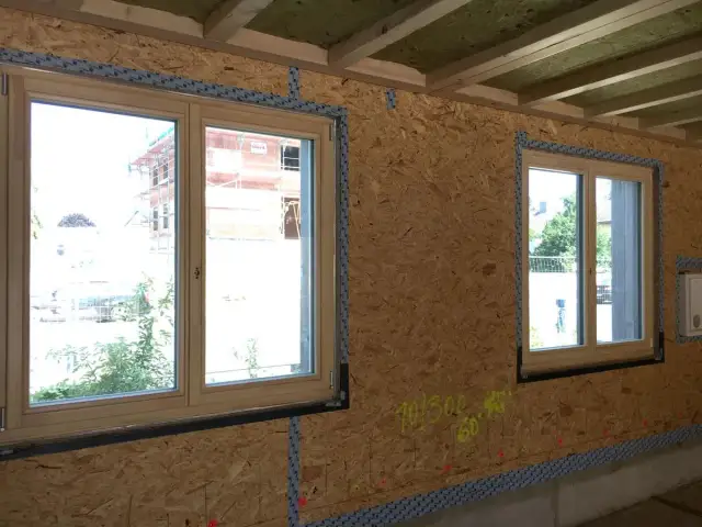 Jak zabezpieczyć okna drewniane, aby uniknąć kosztownych napraw?