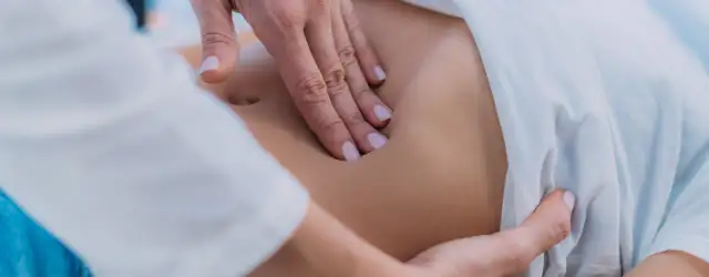 Zapalenie wyrostka: objawy, które musisz znać. Kiedy jechać do szpitala?