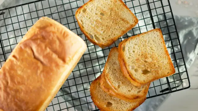 Ile kromek ma chleb tostowy? Odpowiedź i praktyczne porady