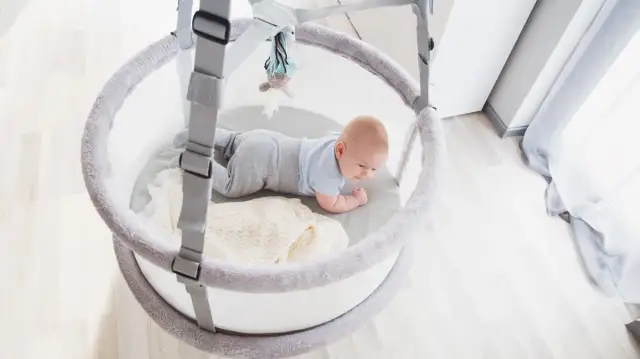 Jak układać dziecko na brzuchu, aby wspierać jego rozwój motoryczny