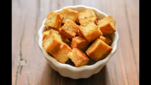 Chrupiące grzanki do zupy: Przepis krok po kroku. Nigdy więcej gumowych!