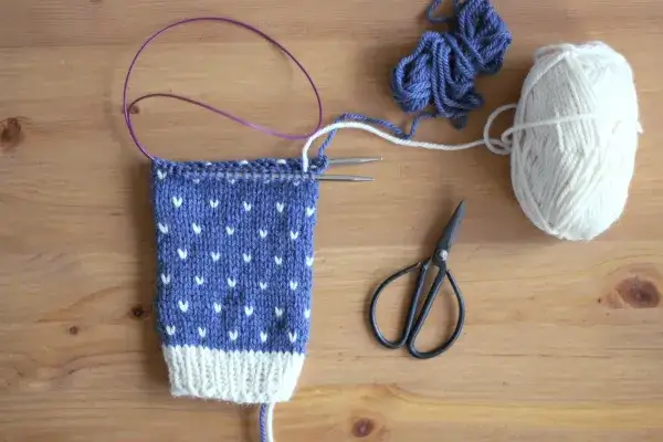 Skarpetki na 2 drutach: Poradnik krok po kroku dla początkujących