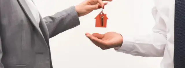 Ile wynosi podatek od sprzedaży nieruchomości i jak go obliczyć?